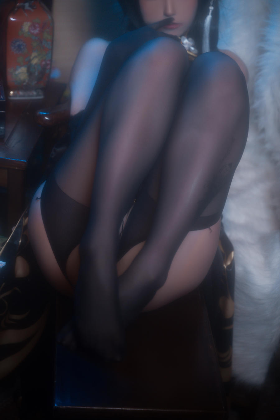 Quan冉有点饿cos碧蓝航线镇海旗袍